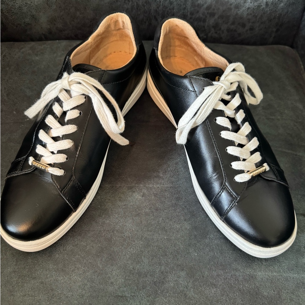 Bared Footwear woman’s Black Leather Sneakers with gold details size 8.5  Casual